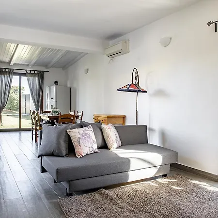 Apartment Ognina Dependances With Pool By Wonderful Italy *