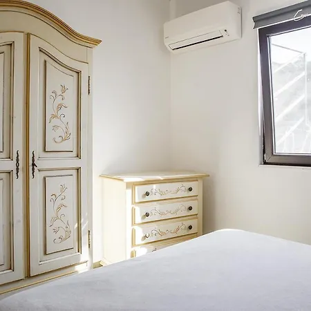 Apartment Ognina Dependances With Pool By Wonderful Italy